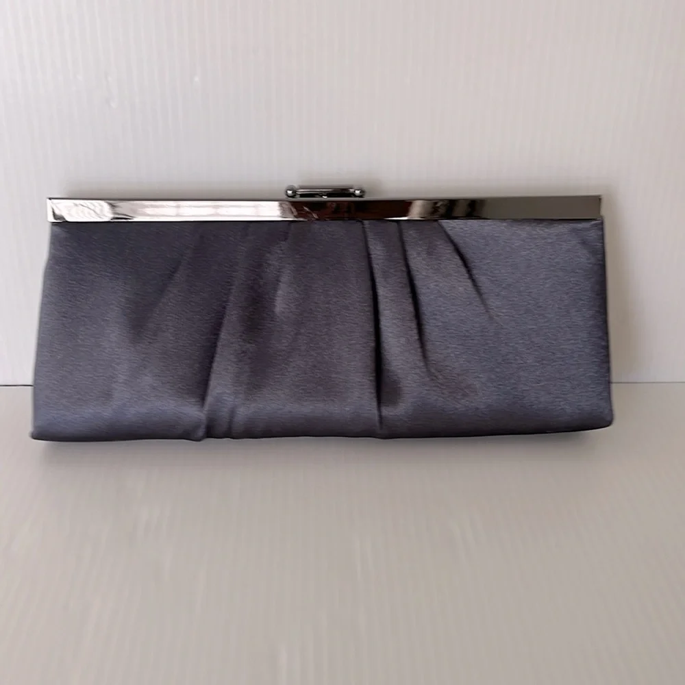 Jessica  McClintock Clutch - Picture 2 of 10